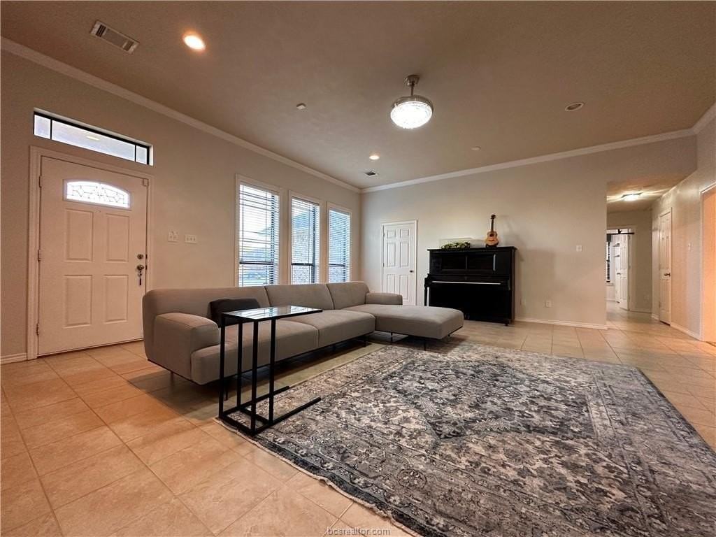 913 Delrey Dr - Photo 7 of 33