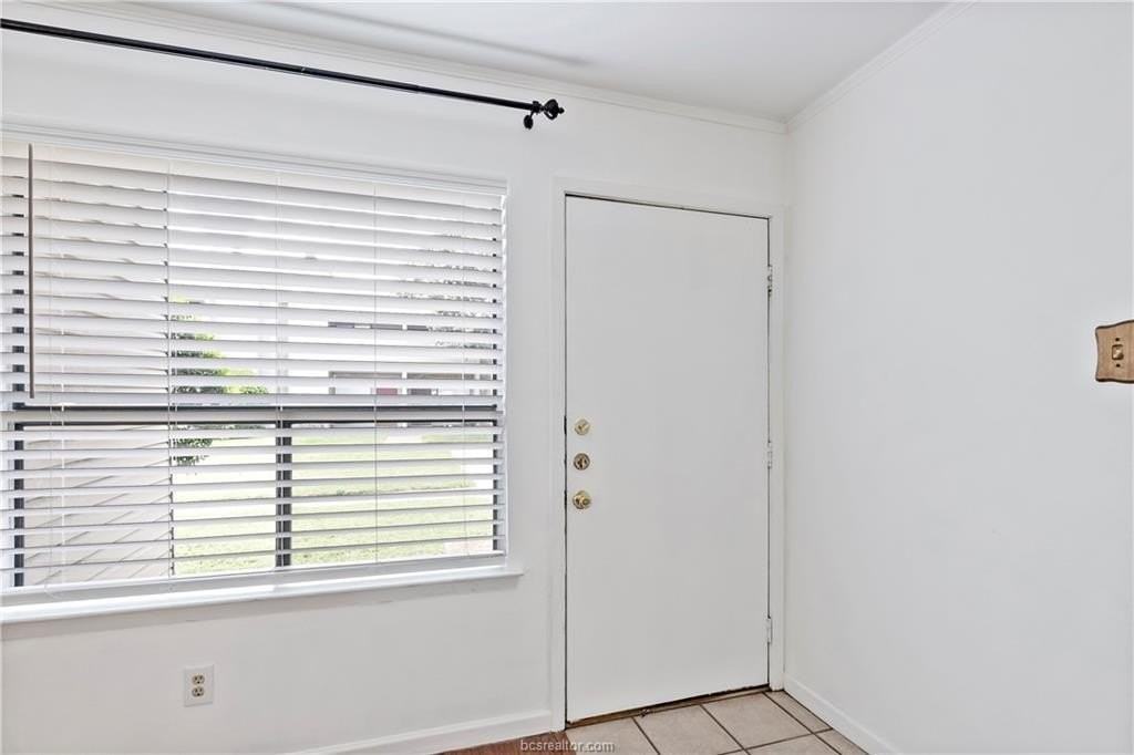 1900 Dartmouth St #I2 - Photo 2 of 19