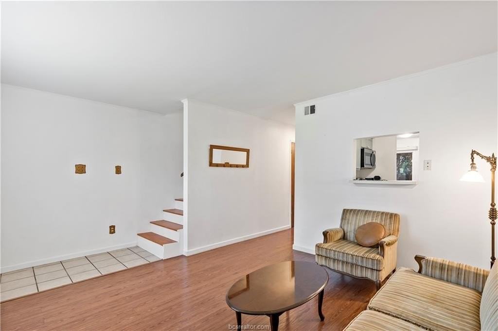 1900 Dartmouth St #I2 - Photo 4 of 19