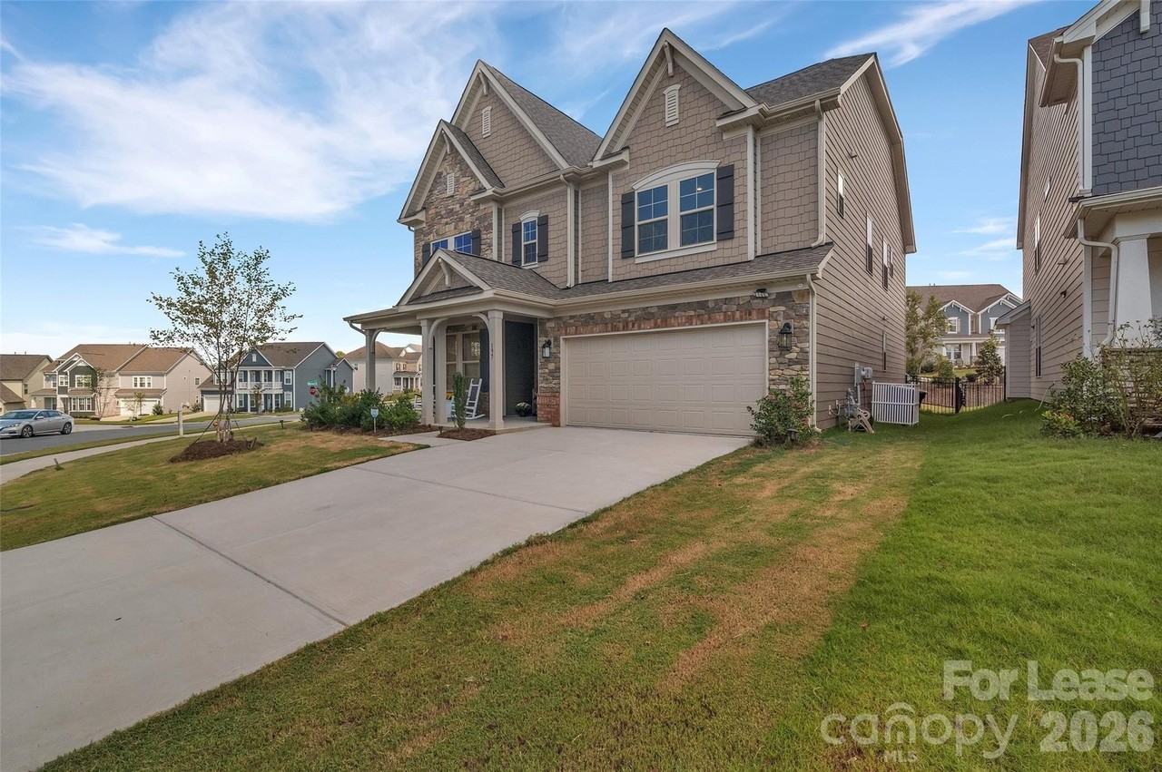 197 Winterberry St - Photo 2 of 47