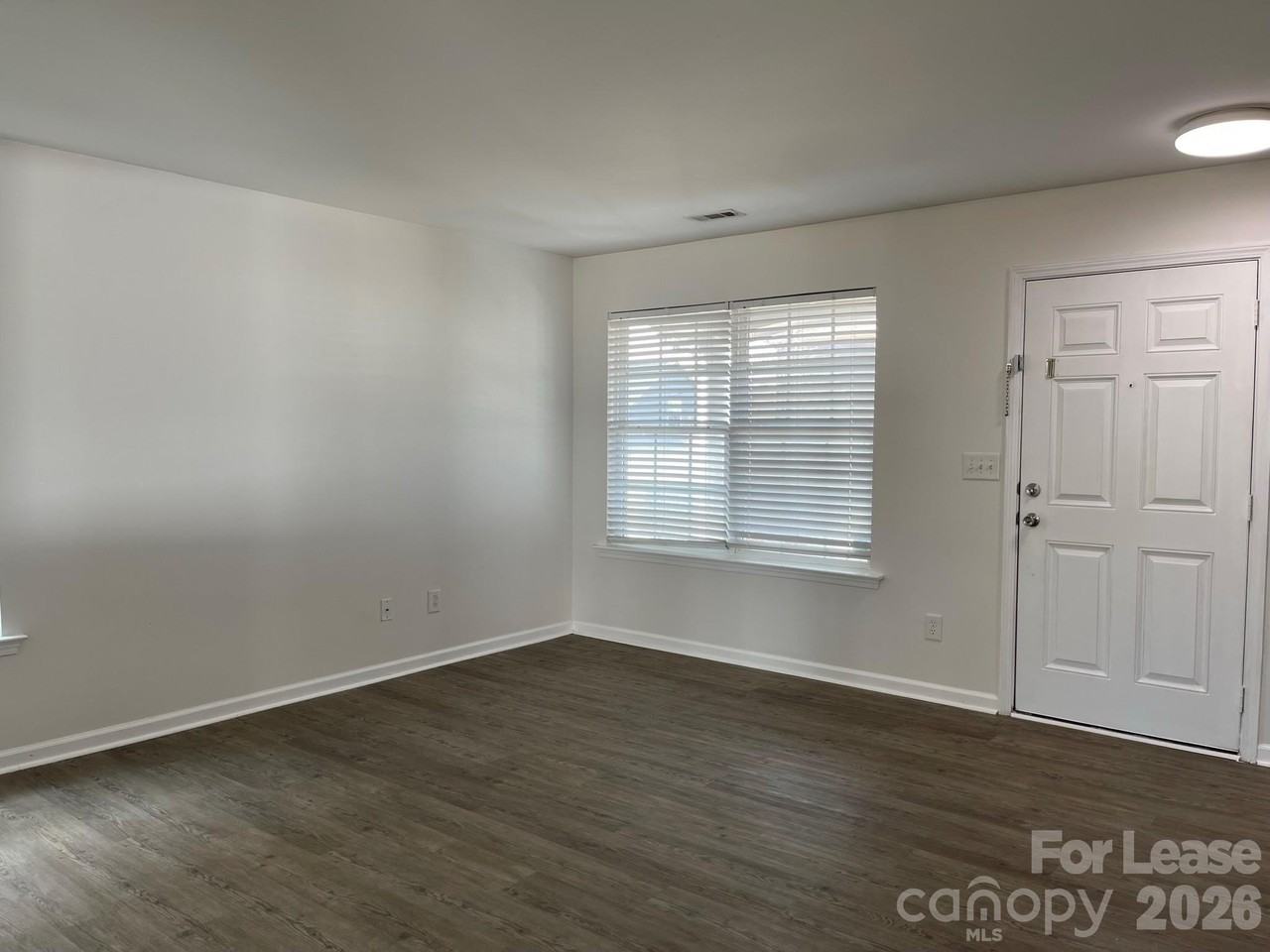 176 Silverspring Pl - Photo 6 of 22