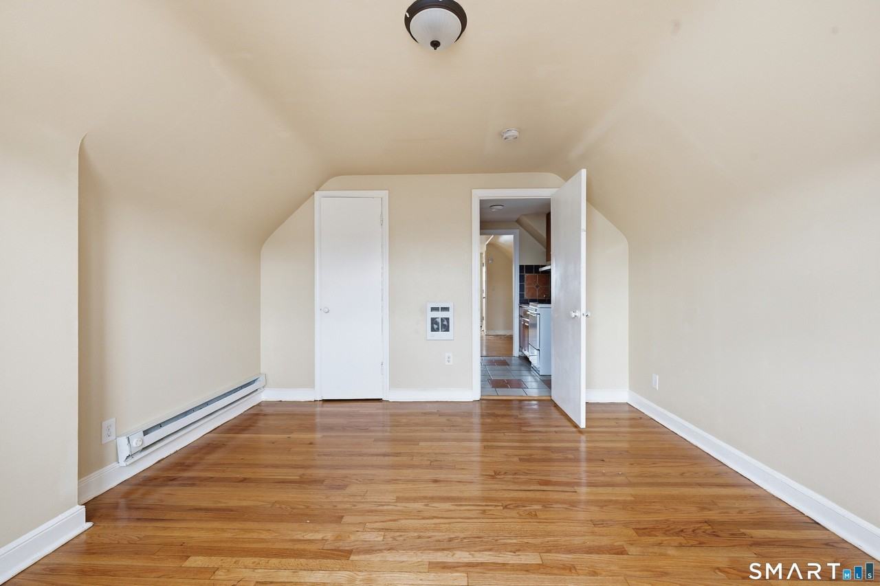 976 Capitol Ave Unit 3 - Photo 4 of 12