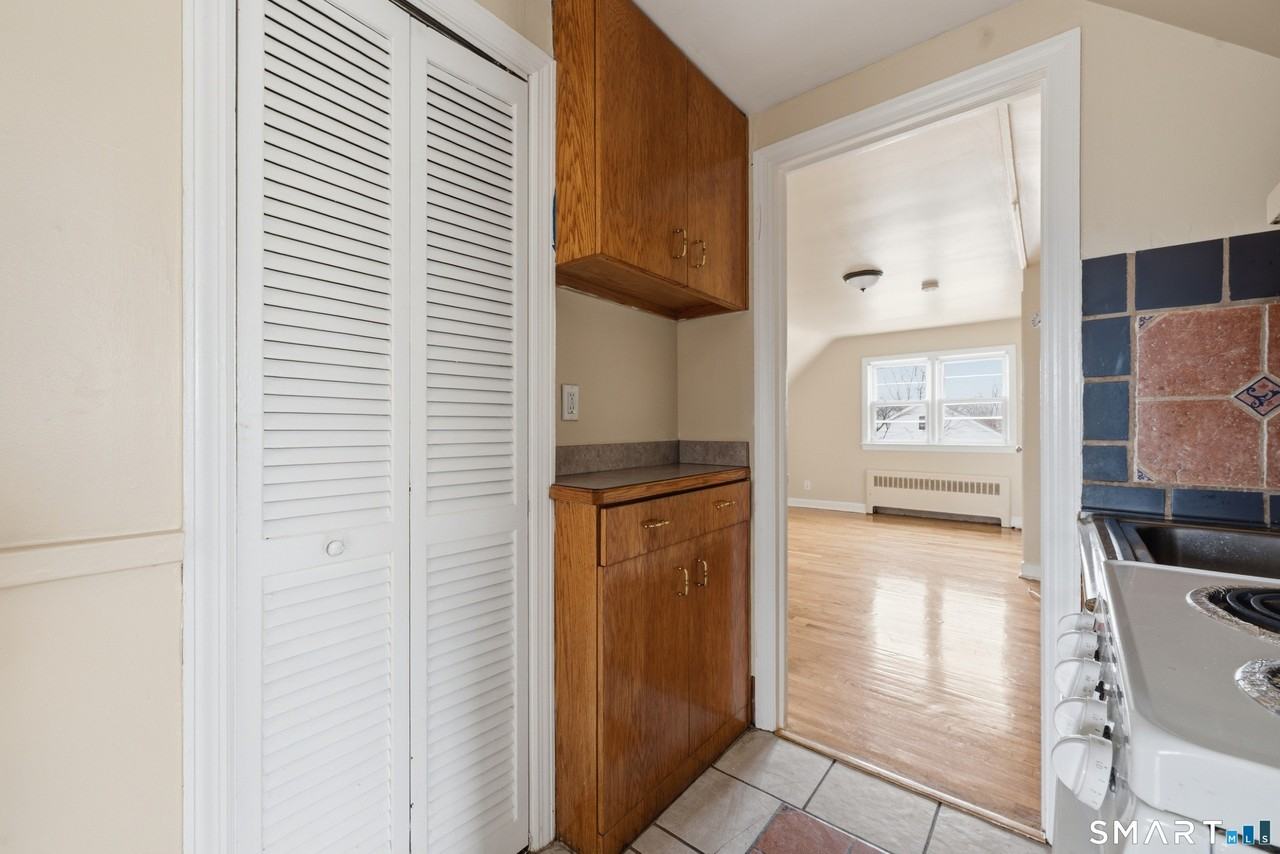 976 Capitol Ave Unit 3 - Photo 5 of 12