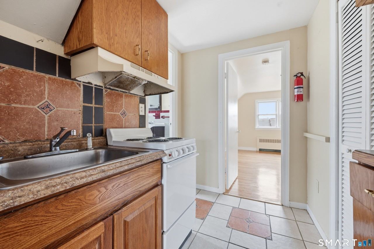 976 Capitol Ave Unit 3 - Photo 6 of 12