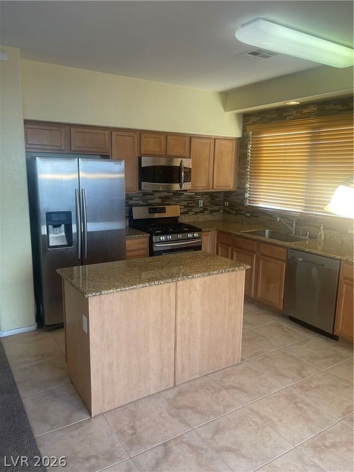 9504 Quitman Ave - Photo 5 of 25