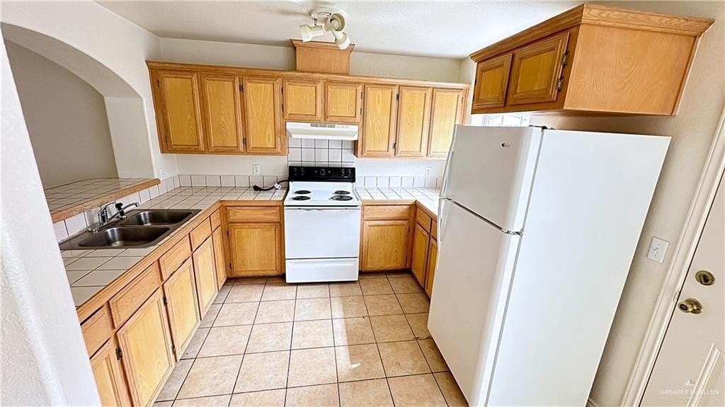 2716 Presidio Dr #1 - Photo 3 of 18