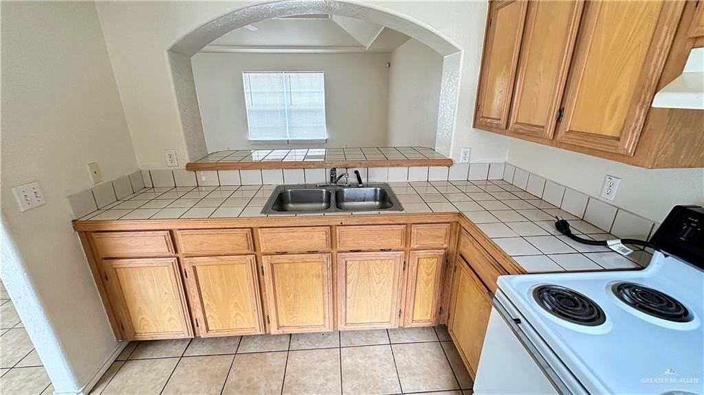 2716 Presidio Dr #1 - Photo 4 of 18