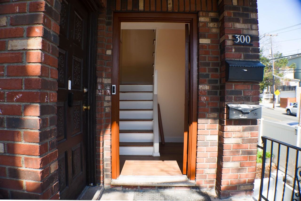 300 Cator Ave #2 - Photo 3 of 24