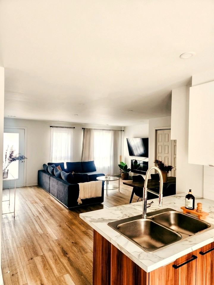 197 Rue Desmarchais - Photo 2 of 17