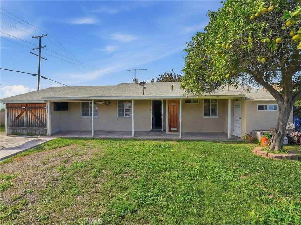 12830 Dunrobin Ave - Photo 2 of 16