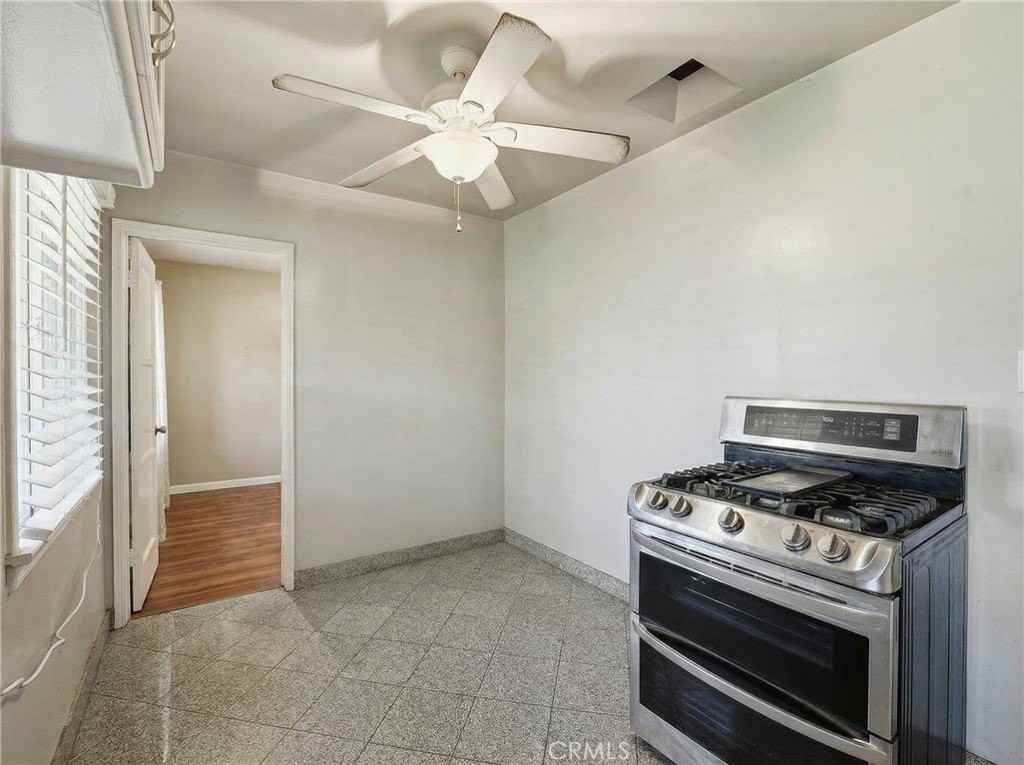 12830 Dunrobin Ave - Photo 7 of 16