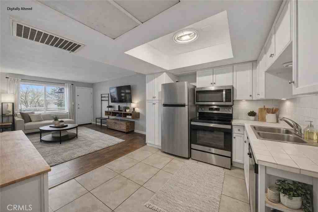 64291 Spyglass Ave #11 - Photo 5 of 5