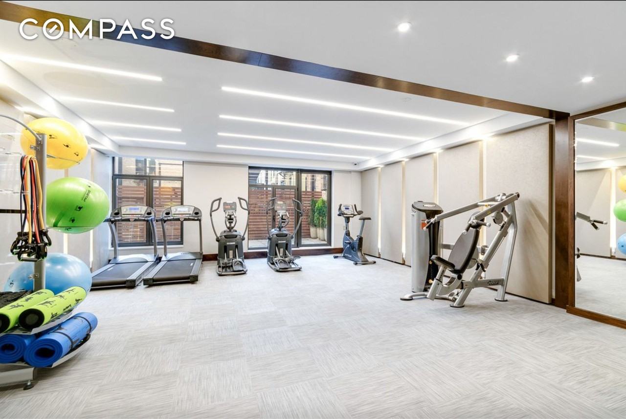 10 Malcolm X Blvd #5D - Photo 5 of 10