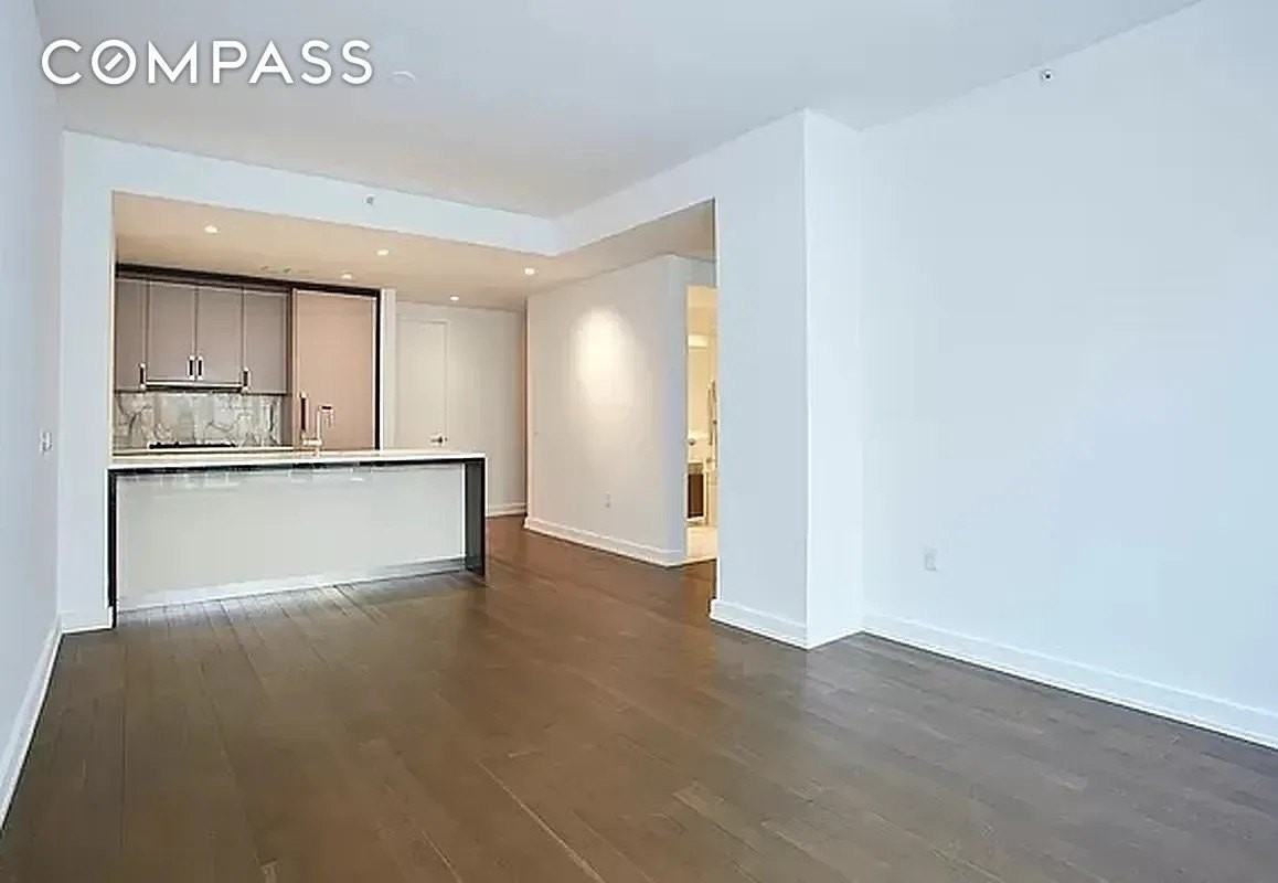 261 W 25th St #4A - Photo 3 of 12