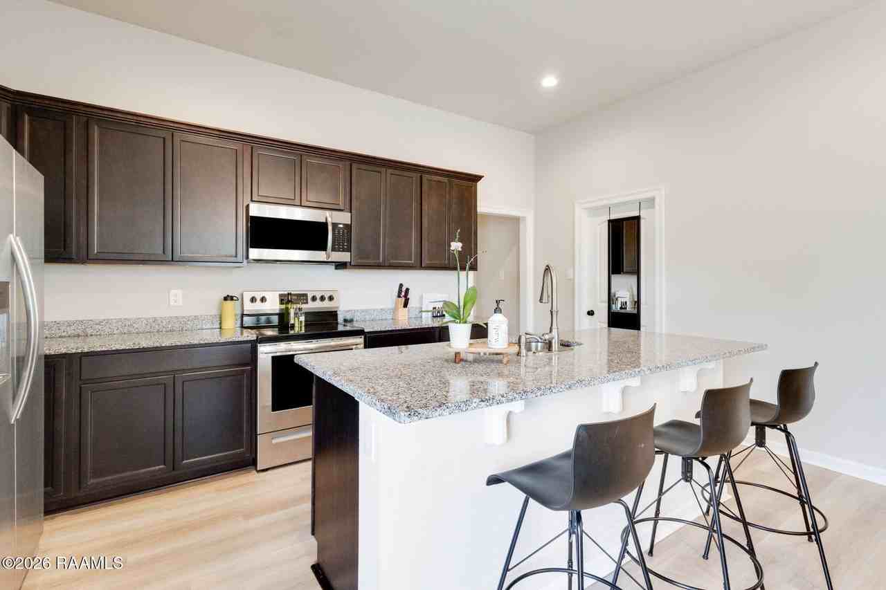 224 Crescent View Ln - Photo 7 of 17