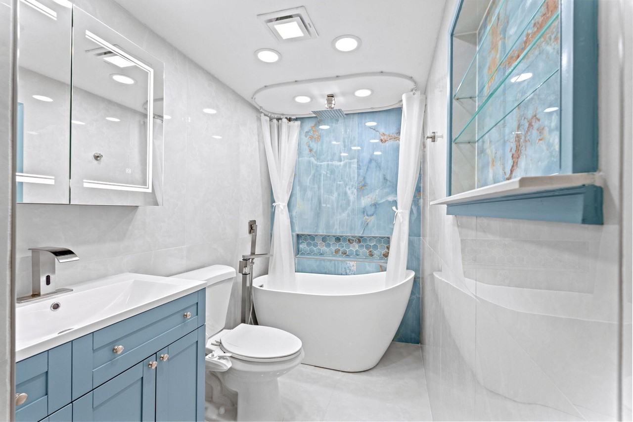9050 Nw 28th St #137 - Photo 3 of 33