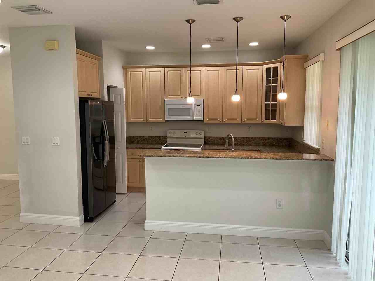 6639 Hidden Cove Dr Unit 4-7 - Photo 2 of 20