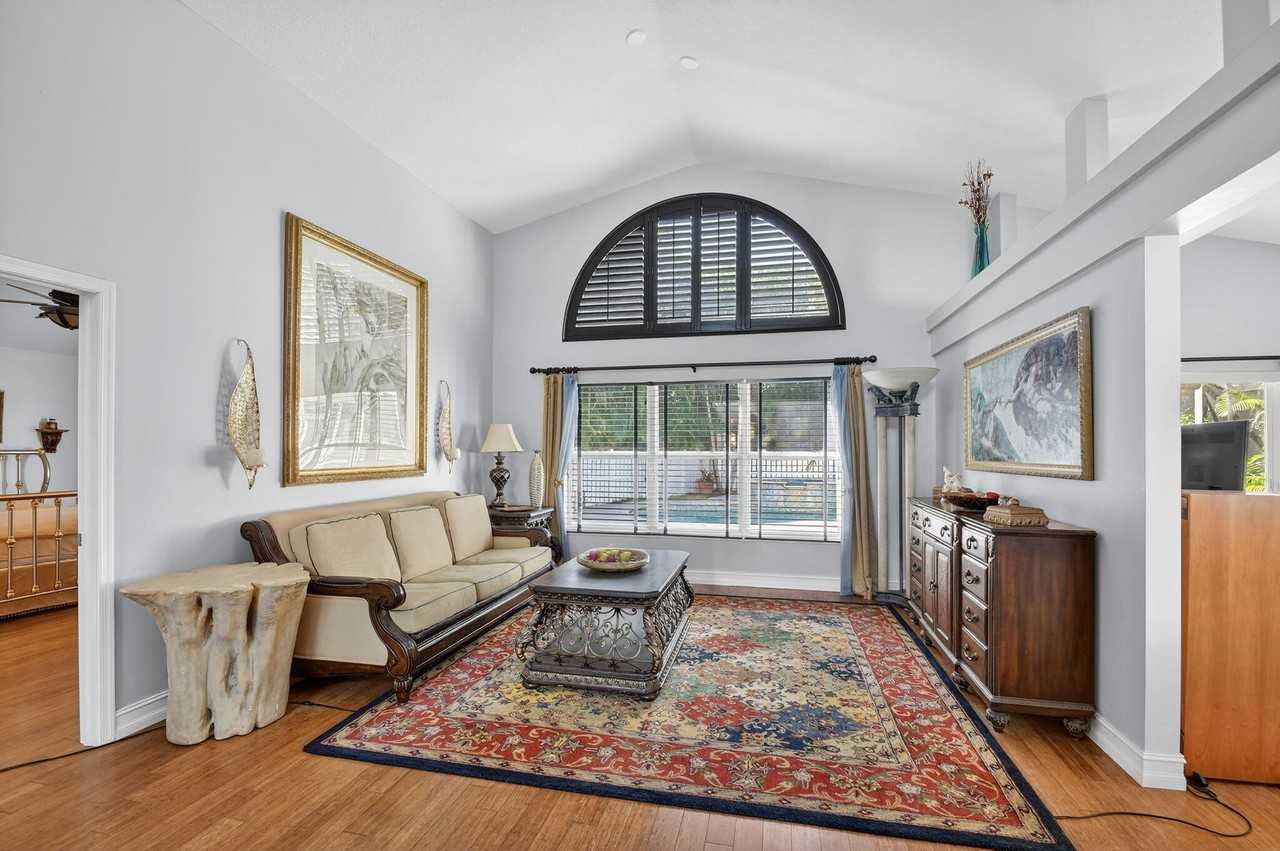 2725 Pointe Cir - Photo 7 of 50