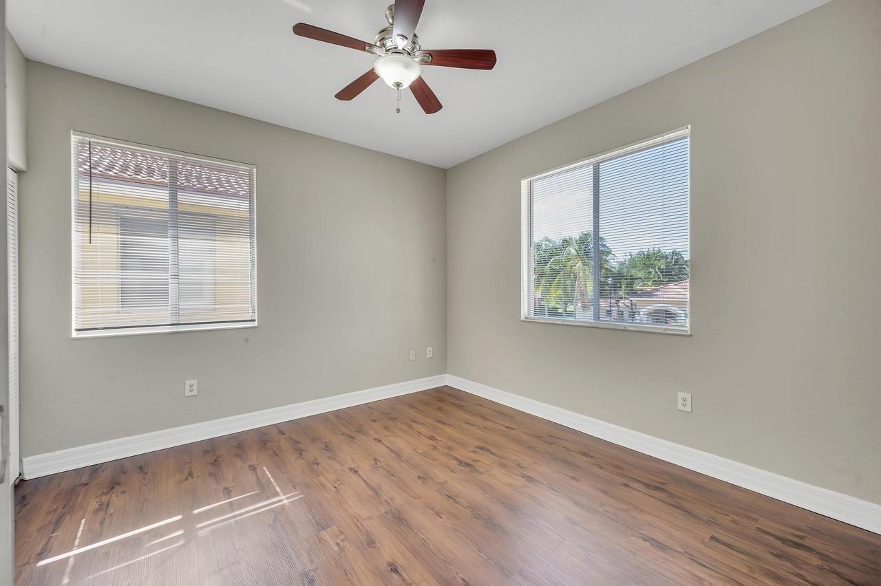 40 Se Sedona Cir #202 - Photo 6 of 37