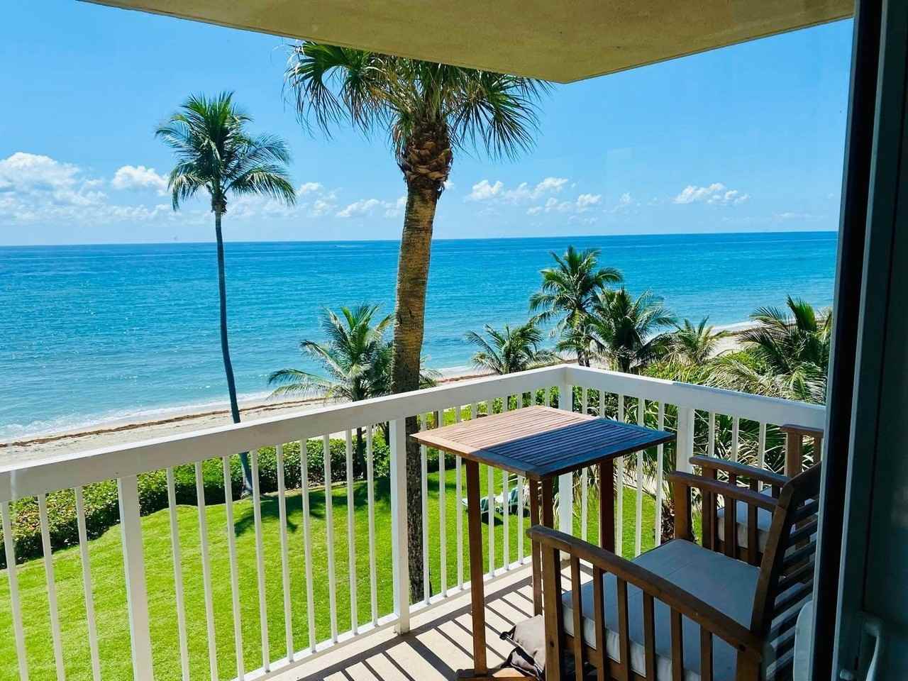 1069 Hillsboro Mile #401 - Photo 2 of 37