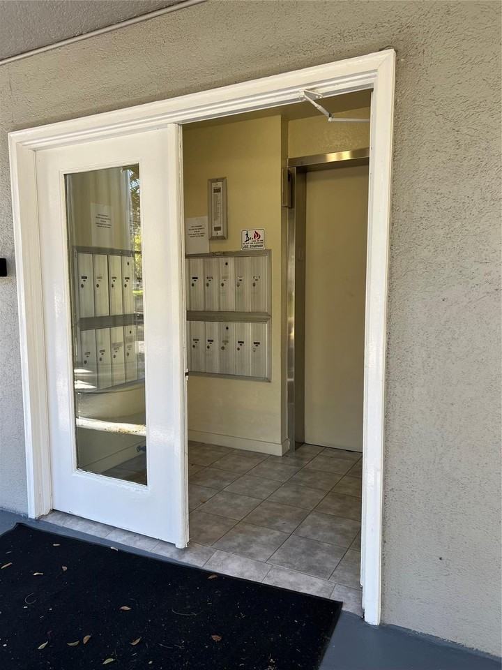 1526 Whitehall Dr #402 - Photo 3 of 21