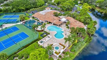 featured image of 2563 Egret Lake Dr #1