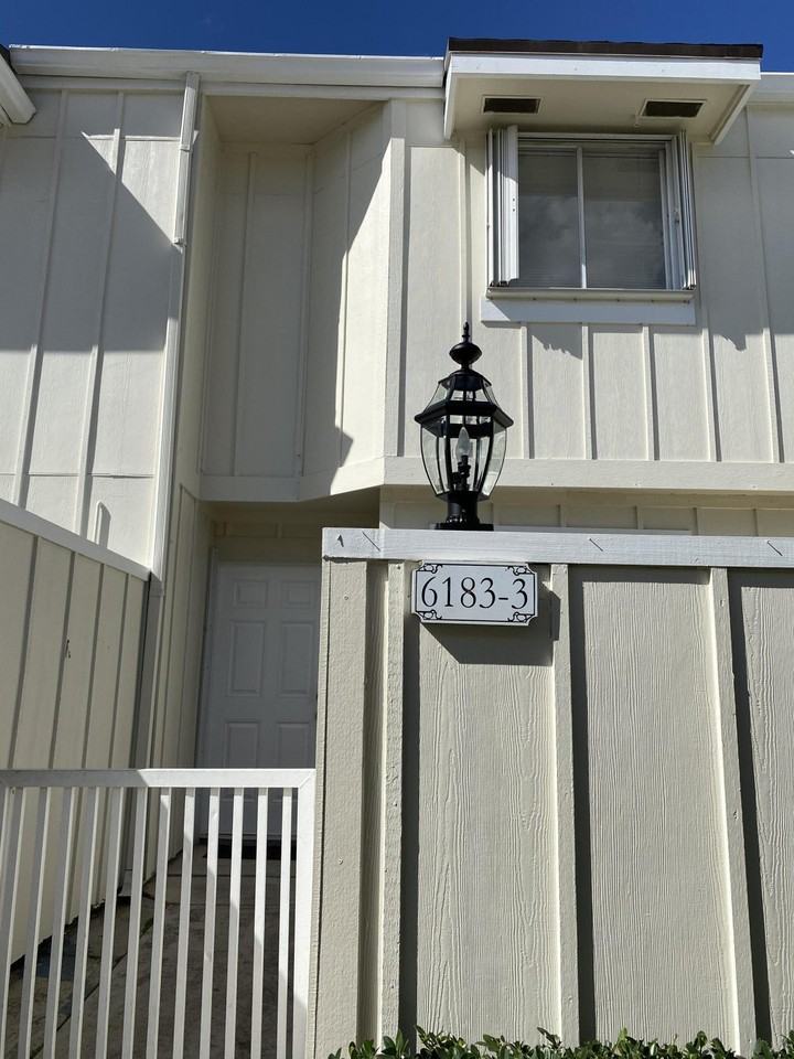 6183 Riverwalk Ln Unit 3 - Photo 4 of 35