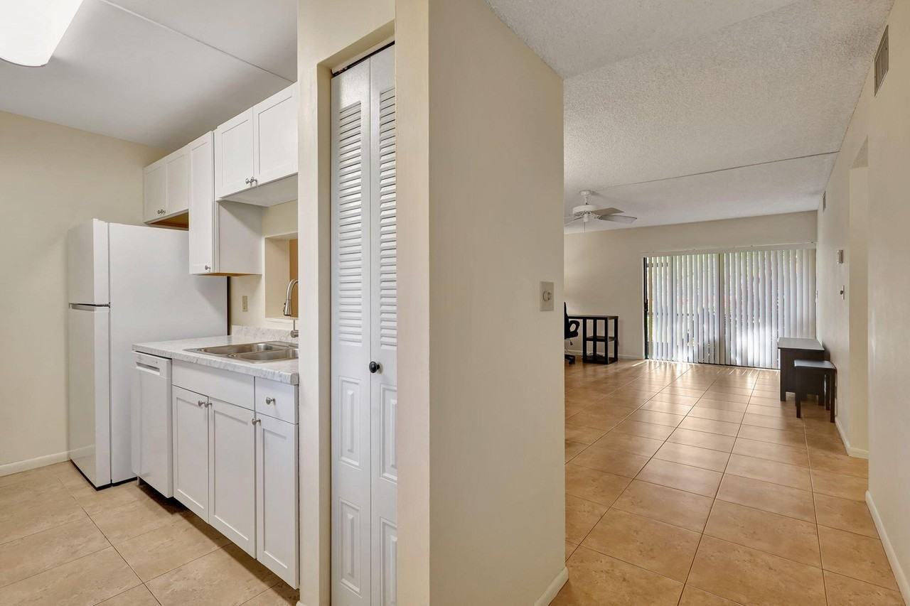 120 Nw 70th St - Photo 2 of 24