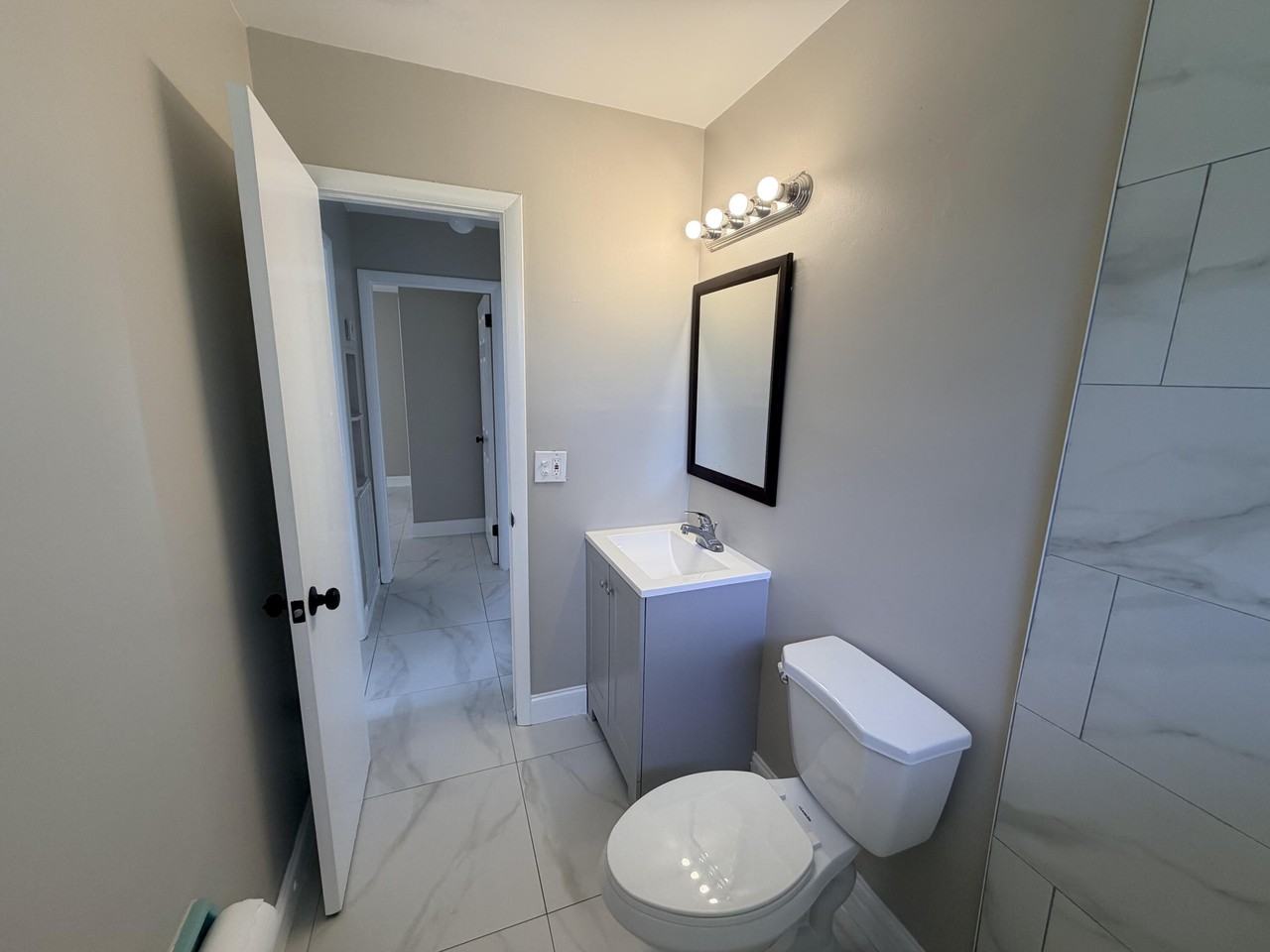 6036 Westover Rd - Photo 4 of 31