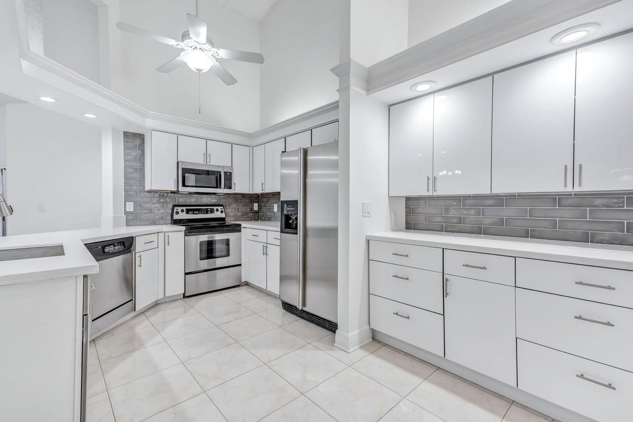 9130 Vineland Ct #C - Photo 5 of 50