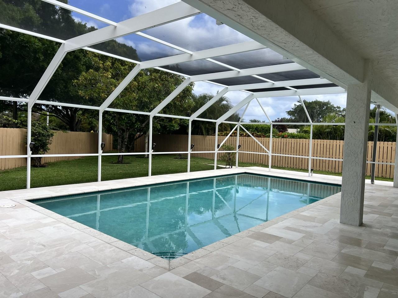 3210 Nw 23rd Ter - Photo 4 of 43