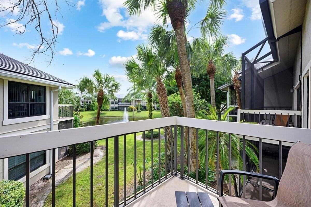 11863 Wimbledon Cir #524 - Photo 2 of 30