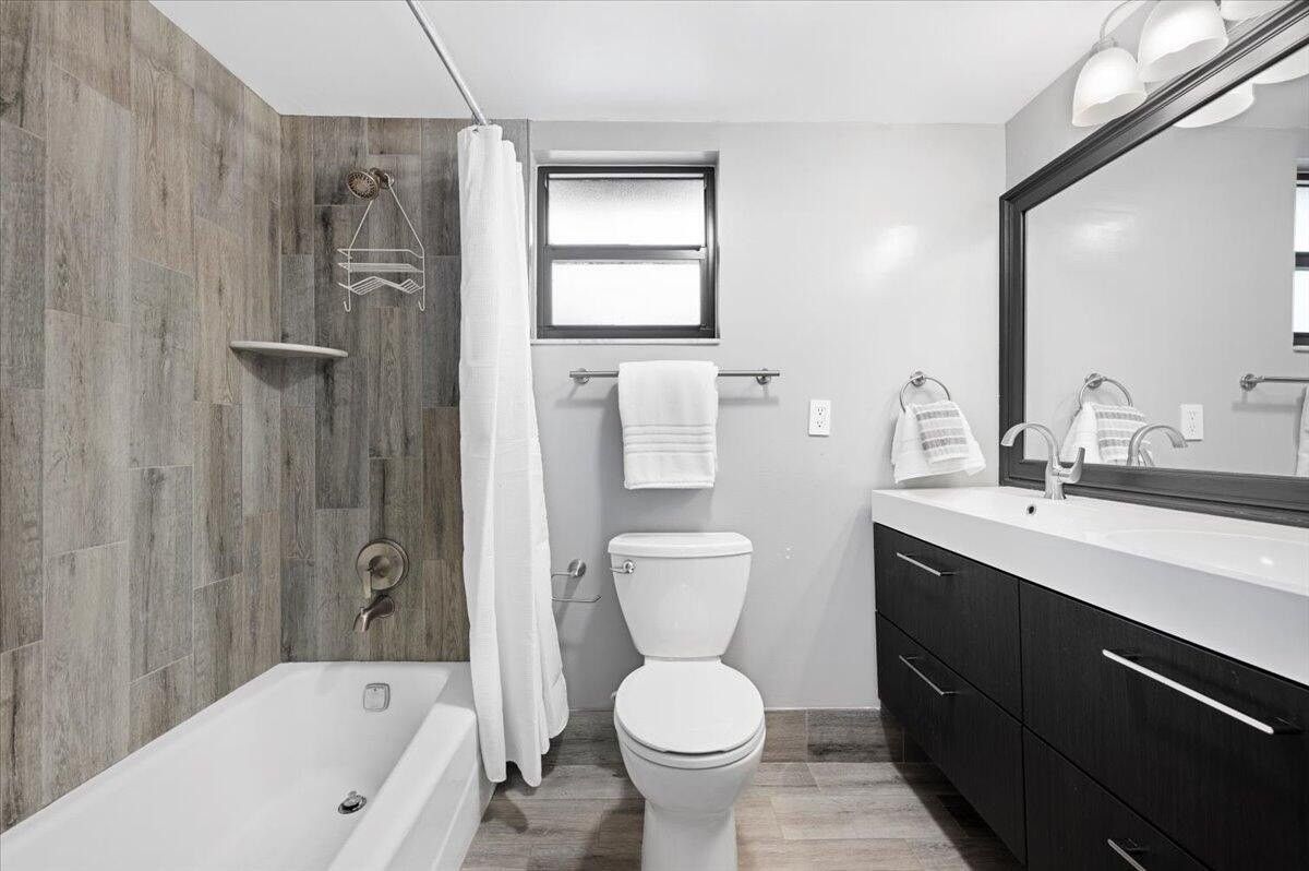 11863 Wimbledon Cir #524 - Photo 6 of 30