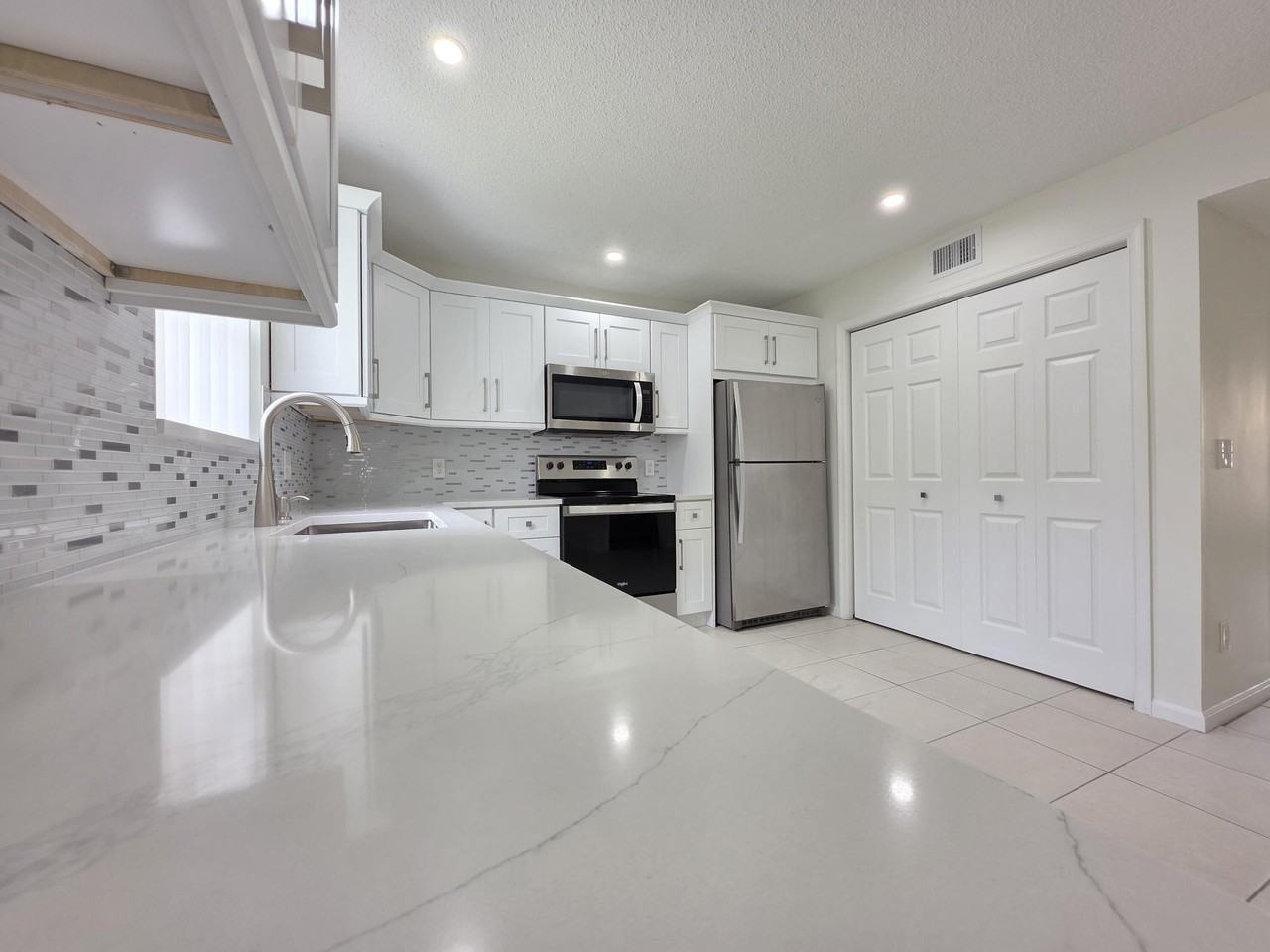 5954 Longbow Ln - Photo 3 of 20