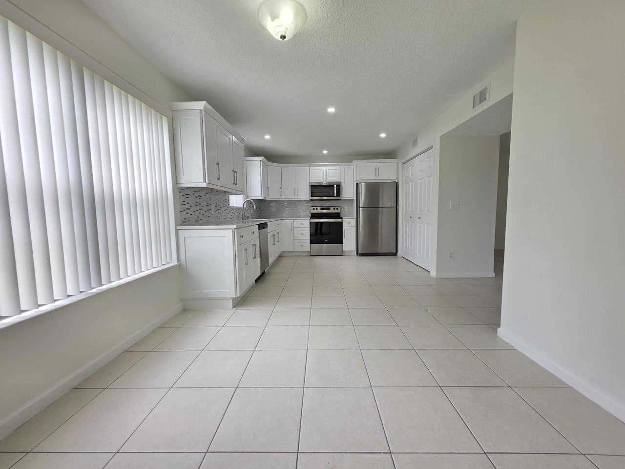 5954 Longbow Ln - Photo 4 of 20