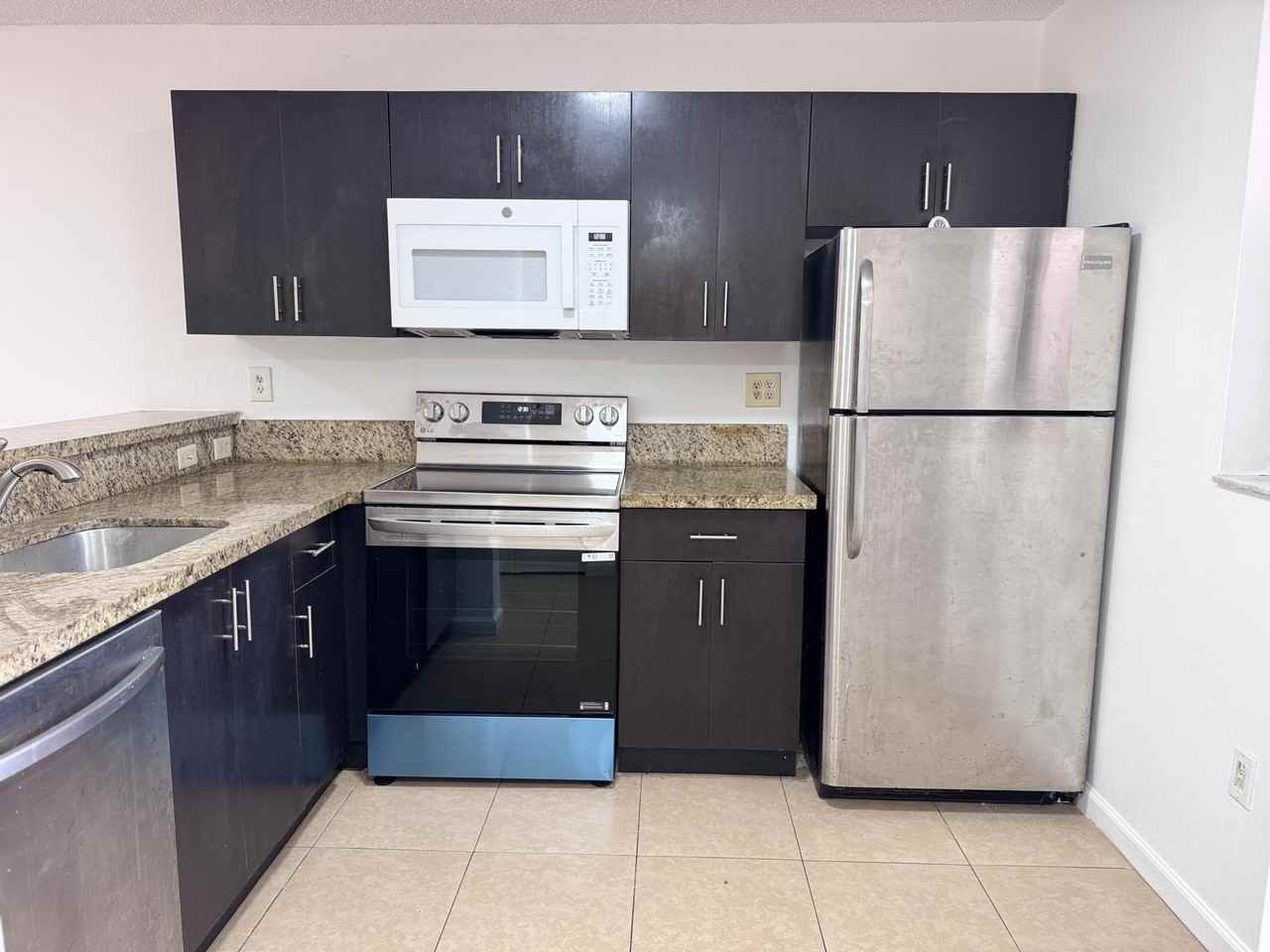 9968 Nob Hill Ln #9968 - Photo 3 of 43