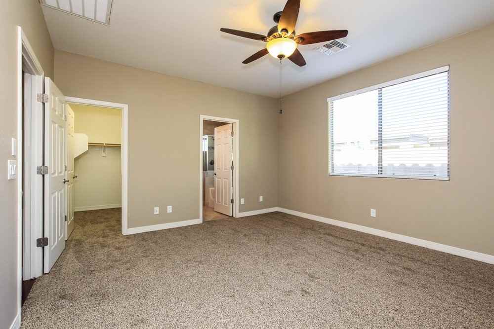 2534 W Beverly Rd - Photo 6 of 15