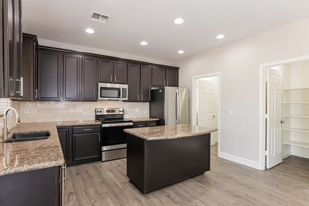 6842 W Nadine Way - Photo 7 of 17