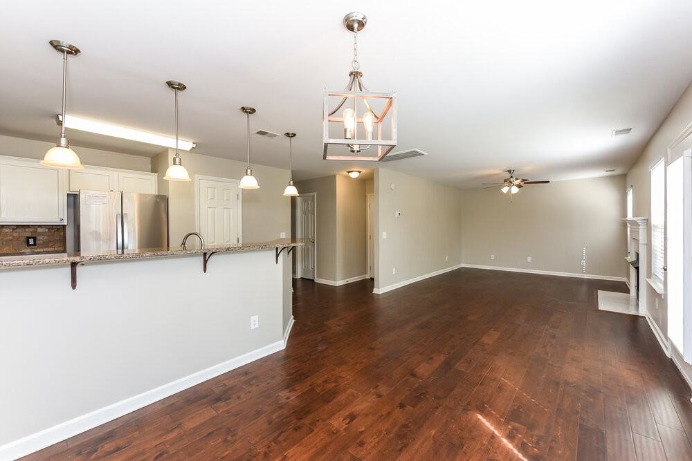 900 Bluebird Ct - Photo 5 of 17