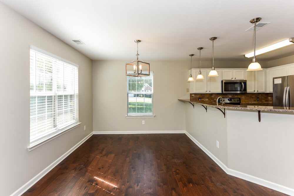 900 Bluebird Ct - Photo 6 of 17