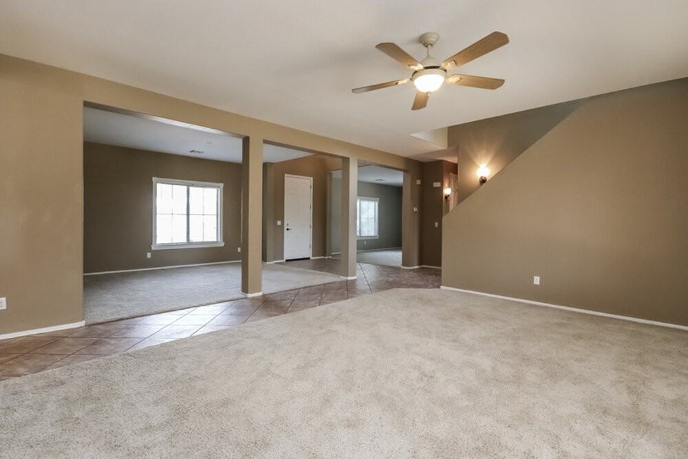 1081 E Horseshoe Dr - Photo 3 of 13