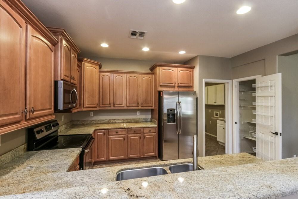 1081 E Horseshoe Dr - Photo 5 of 13