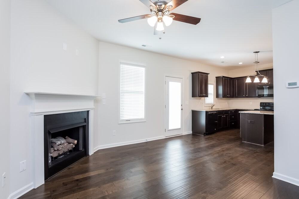 377 Crawford Pkwy - Photo 2 of 15