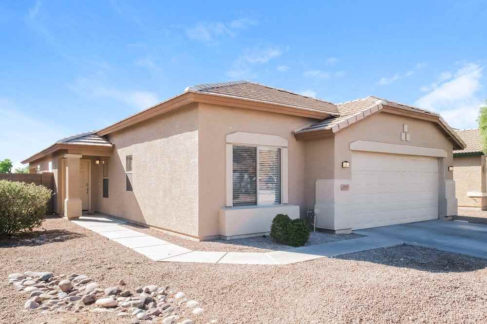 806 S 122nd Ln - Photo 4 of 16