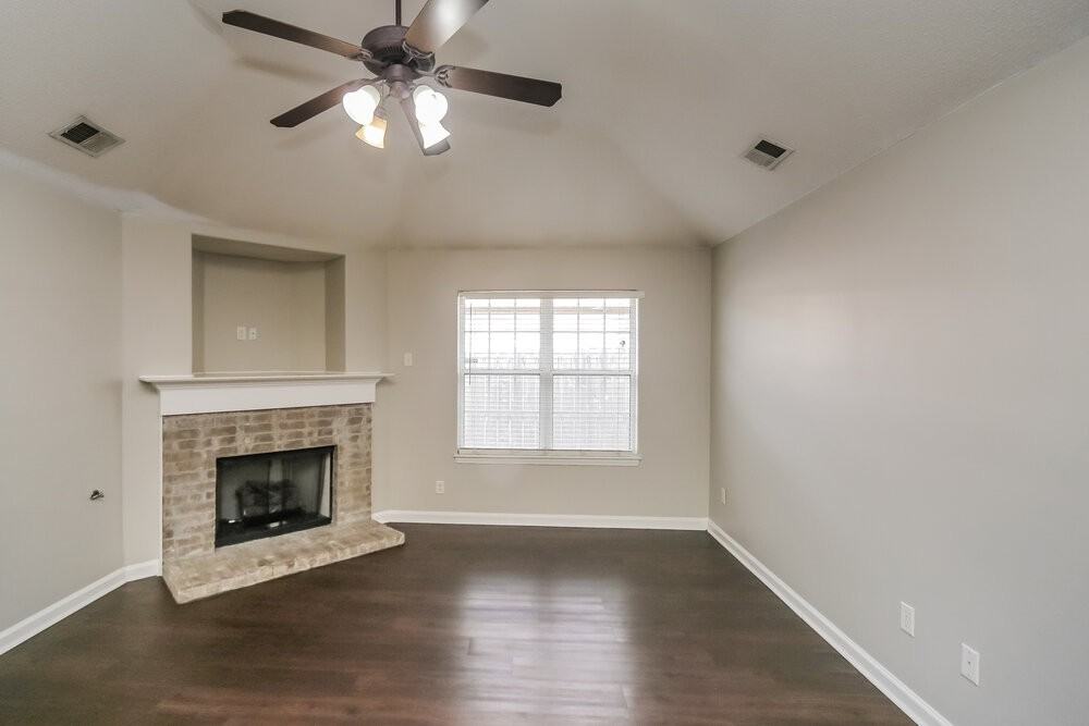 1719 Brentford Cv - Photo 5 of 16