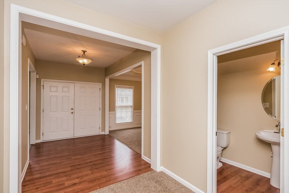 13633 Porter Creek Rd - Photo 2 of 20