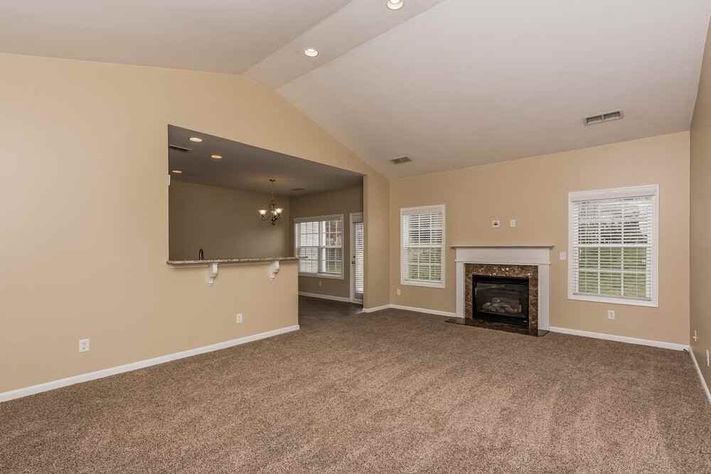 13633 Porter Creek Rd - Photo 5 of 20