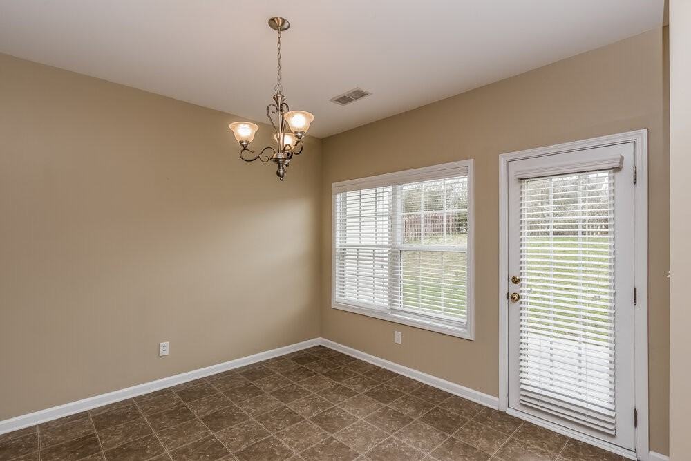 13633 Porter Creek Rd - Photo 7 of 20