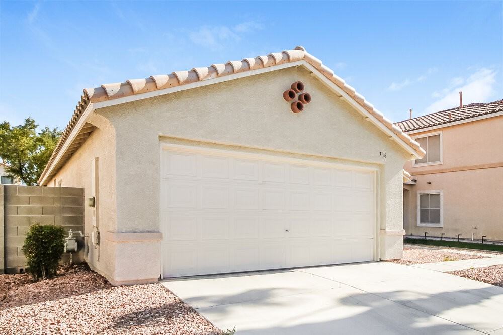 716 Castlebridge Ave - Photo 3 of 16