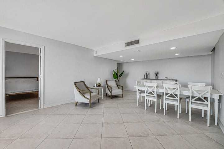 5600 North Flagler Drive #804 - Photo 7 of 10